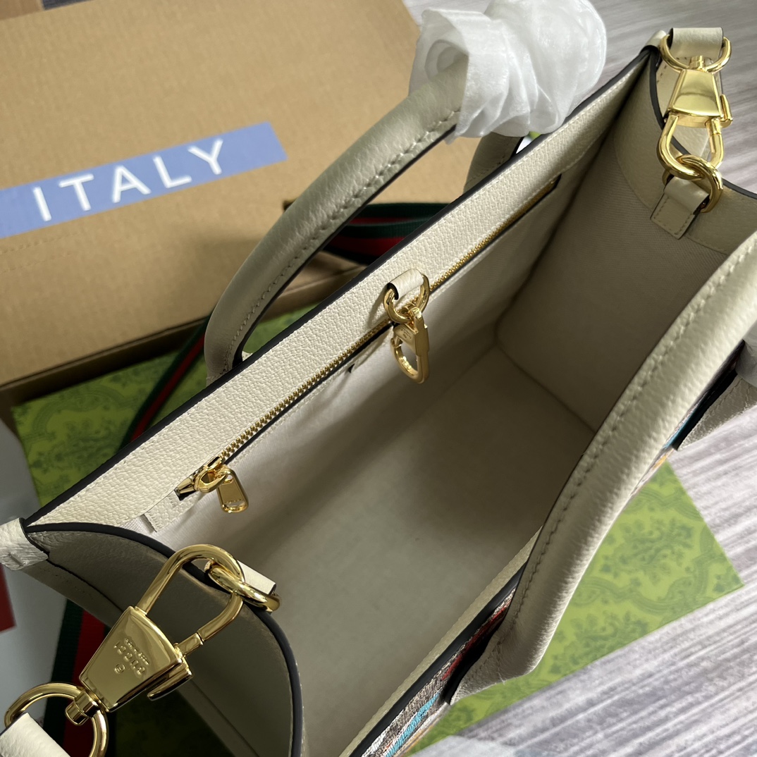 Gucci Shopping Bags